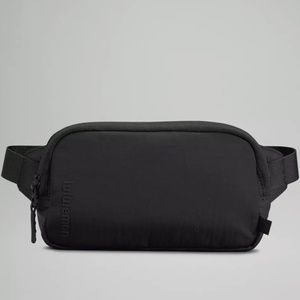 Lululemon mini belt bag
